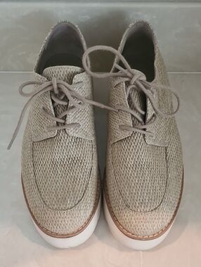 Vince Womens Beige Woven Lace-Up Shoes